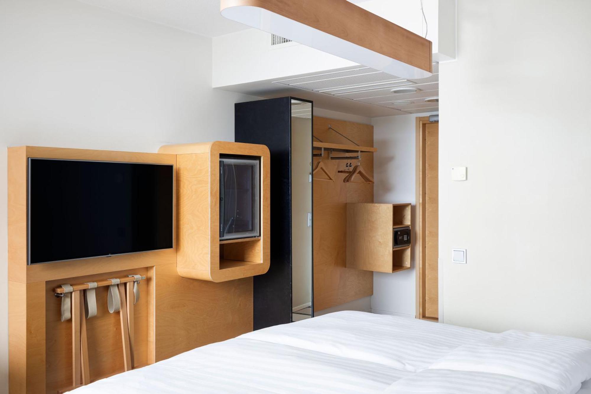 ออริจินัล โซคอส โฮเต็ล ตาปิโอลา การ์เดน เอสปอ Hotel เอสโป ภายนอก รูปภาพ