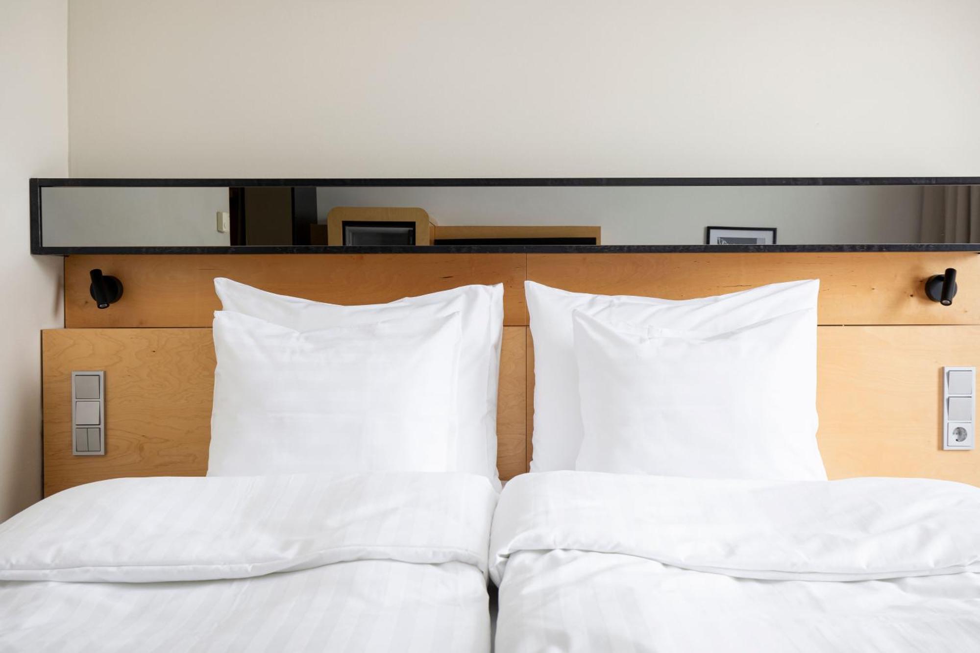 ออริจินัล โซคอส โฮเต็ล ตาปิโอลา การ์เดน เอสปอ Hotel เอสโป ภายนอก รูปภาพ