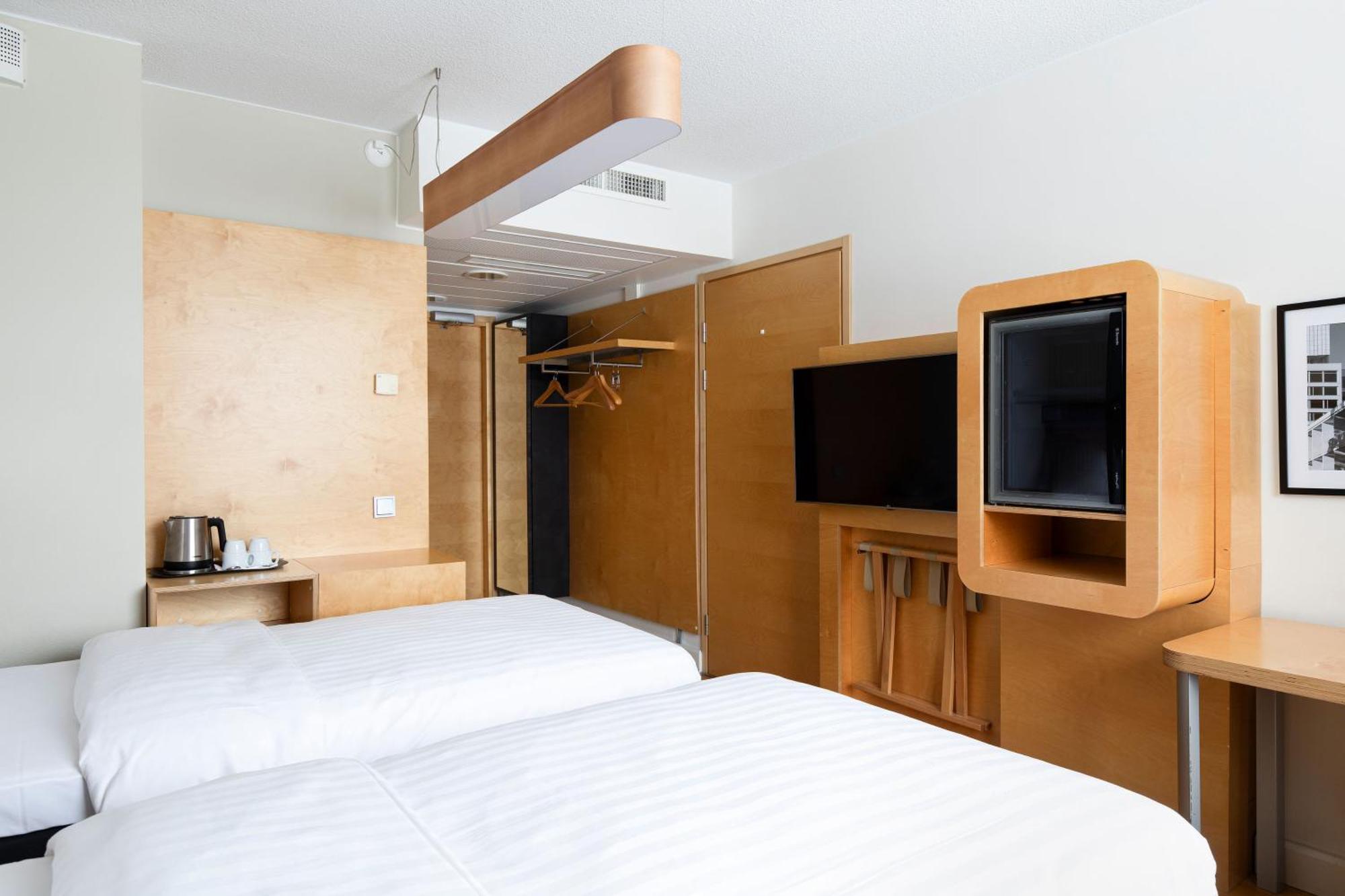 ออริจินัล โซคอส โฮเต็ล ตาปิโอลา การ์เดน เอสปอ Hotel เอสโป ภายนอก รูปภาพ