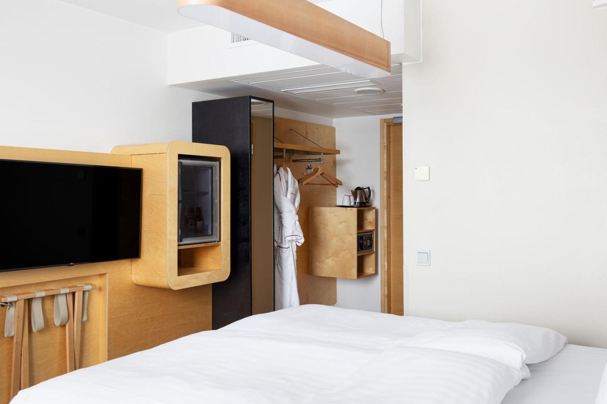 ออริจินัล โซคอส โฮเต็ล ตาปิโอลา การ์เดน เอสปอ Hotel เอสโป ภายนอก รูปภาพ